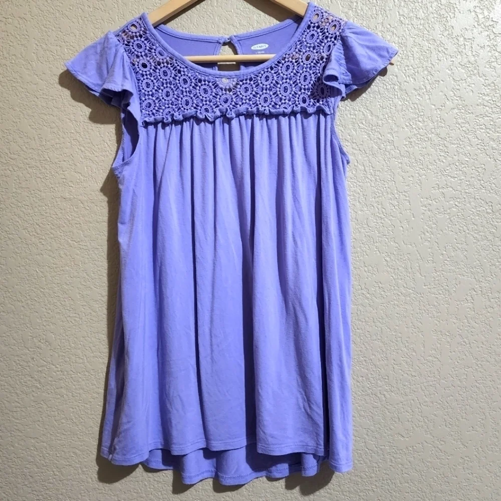 Old Navy flowy loose fit lilac purple top with lace detail Size L (10-12)